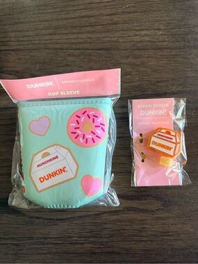 NWT Dunkin Donuts x Stoney Clover Lane coffee sleeve and straw topper